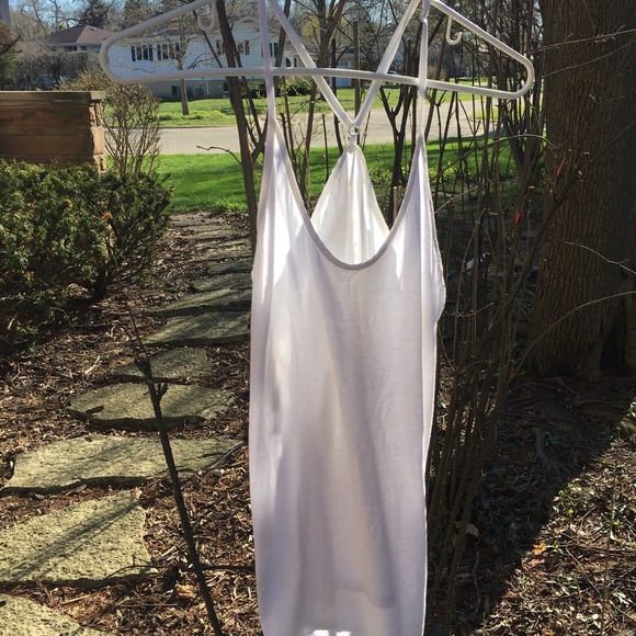 lululemon athletica Tops - Lululemon White Flowing Tank lululemon athletica Tops - Lululemon White Flowing Tank